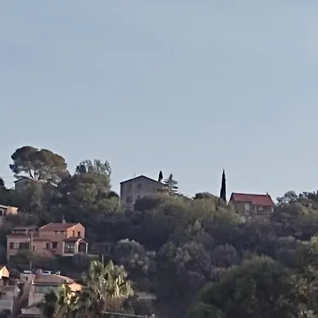 Bel F3 Moderne Proche Marché Et Saint-Raphaël
